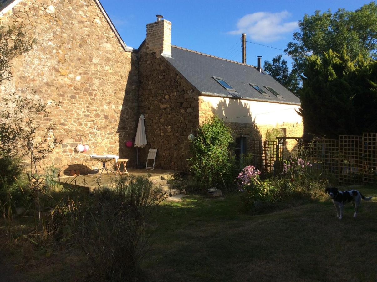 Baumelin Near Dinan * Guenroc